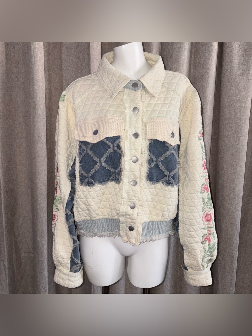 POL SZ L Quilted Cream and Denim Patchwork Jacket with embroidered Floral Sleeve